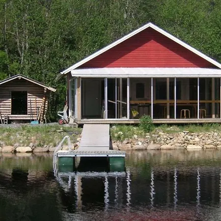 Holiday home Hannunluhdan Lomamoekit Karijoki