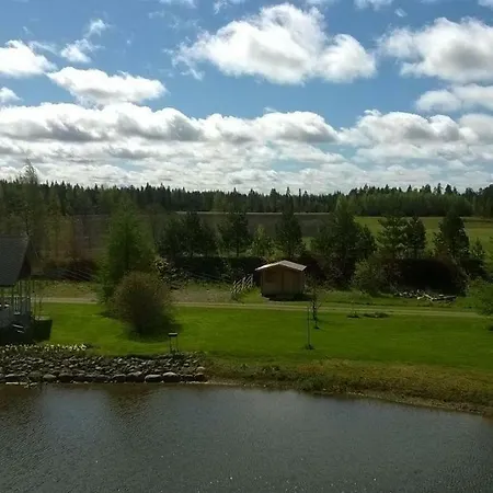 בית נופש Hannunluhdan Lomamoekit *